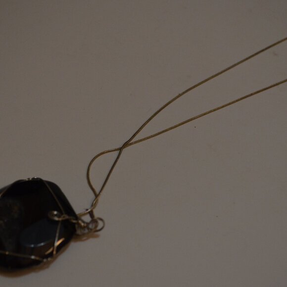 Necklace with Pendant Black Natural Druzy Stone 2'x2' Wired Chain Silvertone~10' - Picture 7 of 9